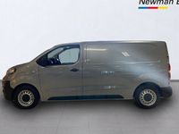 begagnad Peugeot e-Expert PRO L2 75kWh 2023, Transportbil