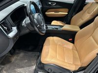 begagnad Volvo XC60 B4 AWD Diesel Momentum Advanced Edt 2020, SUV