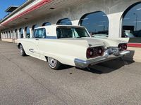 Begagnad Ford V8 301 HK (221 kW) 1959 Silver Sportkupé