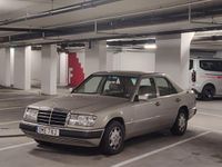 Begagnad Mercedes E200 118 HK (86 kW) 1990