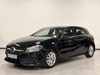 Begagnad Mercedes A180 Style 122 HK (89 kW) 2017 Svart Halvkombi