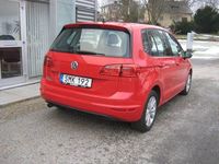 Begagnad VW Golf VII 116 HK (85 kW) 2017 Röd Halvkombi