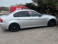 Begagnad BMW 325 Comfort Edition 218 HK (160 kW) 2005 Grå Sedan