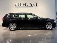 Begagnad Volvo V60 Momentum 197 HK (144 kW) 2021 Svart Kombi