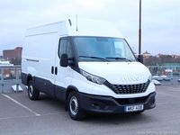 Begagnad Iveco Daily 156 HK (114 kW) 2021 Vit svart Van