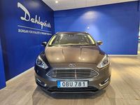 Begagnad Ford Focus Titanium 127 HK (93 kW) 2016 Grå Kombi