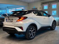 begagnad Toyota C-HR Hybrid Aut M-värmare JBL B-kamera Carplay 2021, SUV