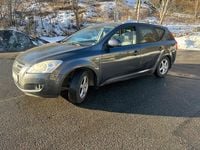 Begagnad Kia Ceed Sportswagon EX 125 HK (91 kW) 2007 Grå Kombi