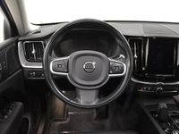 begagnad Volvo XC60 B5 AWD Aut Momentum H K Skinn Värmare 2020, SUV