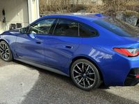 begagnad BMW i4 M50 xDrive Taklucka Drag Läder HK Toppskick SE UTR