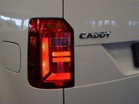 Begagnad VW Caddy 75 HK (55 kW) 2017 Vit Minibuss