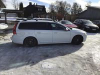 Begagnad Volvo V70 Momentum 181 HK (133 kW) 2014 Vit Kombi
