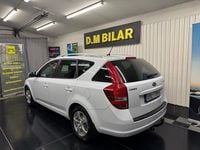 Begagnad Kia Ceed Sportswagon 128 HK (94 kW) 2011 Vit Kombi