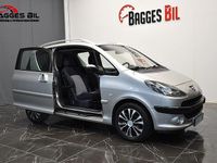 Begagnad Peugeot 1007 S 109 HK (80 kW) 2005 Silver Minibuss