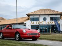 Begagnad Ford Thunderbird 285 HK (209 kW) 2004 Röd Cab