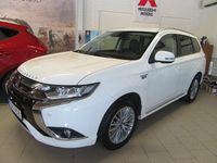 Begagnad Mitsubishi Outlander P-HEV 121 HK (88 kW) 2017 Vit SUV
