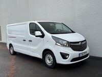 Begagnad Opel Vivaro 125 HK (91 kW) 2017 Vit Minibuss