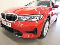 Begagnad BMW 330 Sport Line 184 HK (135 kW) 2022 Röd Sedan