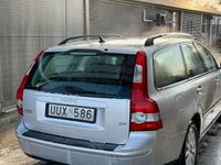 Begagnad Volvo V50 170 HK (125 kW) 2004 Silver Kombi