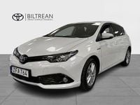 Begagnad Toyota Auris Hybrid Edition 136 HK (100 kW) 2017 Vit Halvkombi