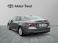 Begagnad Toyota Camry Hybrid Executive 220 HK (161 kW) 2023 Silver Sedan