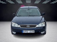 Begagnad Ford Mondeo 146 HK (107 kW) 2004 Mörkblå Halvkombi