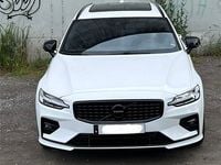 Begagnad Volvo V60 R-Design 250 HK (183 kW) 2020 Kombi