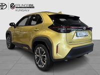 Begagnad Toyota Yaris Cross Edition 92 HK (67 kW) 2023 Gul SUV