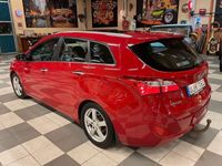 begagnad Hyundai i30 Kombi 1.6 CRDi 110hk, Panorama, Drag, SOV Däck