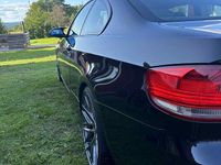 Begagnad BMW 335 Sport Line 306 HK (225 kW) 2007 Svart Sportkupé