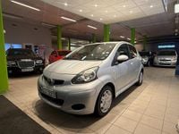 Begagnad Toyota Aygo 68 HK (50 kW) 2012 Silver Halvkombi