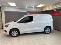 begagnad Opel Combo L1 PREMIUM 130 AUT Drag Värmare OMG LEV 2023, Transportbil