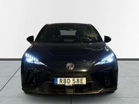 Begagnad MG MG4 EV 125 kW (170 HK) 2023 Svart Halvkombi