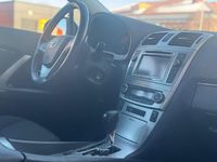 Begagnad Toyota Avensis Business Edition 147 HK (108 kW) 2013 Vit Kombi