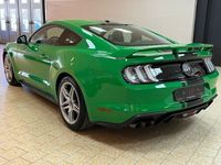 begagnad Ford Mustang GT V8 (450hk) SelectShift Navi Fastback Sv-Såld