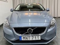 Begagnad Volvo V40 Kinetic 122 HK (89 kW) 2017 Blå Halvkombi