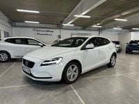 Begagnad Volvo V40 Momentum 120 HK (88 kW) 2017 Vit Halvkombi