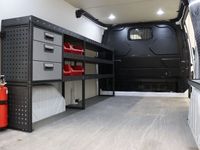 begagnad Ford Transit Custom L2 Automat Inredning Drag Värmare 2018, Personbil