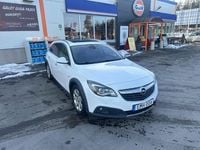 Begagnad Opel Insignia Country Tourer Business 163 HK (119 kW) 2014 Vit Kombi
