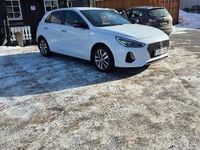 Begagnad Hyundai i30 Premium 136 HK (100 kW) 2017 Vit Halvkombi