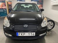 Begagnad Hyundai Accent 112 HK (82 kW) 2007 Svart Sedan