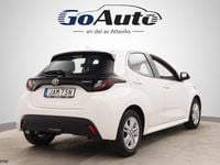Begagnad Toyota Yaris 2023 Vit Halvkombi