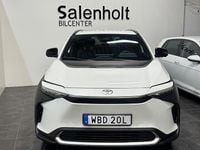 Begagnad Toyota bZ4X Executive 164 kW (224 HK) 2023 Vit SUV