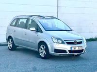 Begagnad Opel Zafira 150 HK (110 kW) 2006 Grå Minibuss