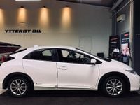 Begagnad Honda Civic Comfort 99 HK (72 kW) 2015 Vit Halvkombi
