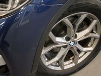 begagnad BMW X3 xDrive 20d xLine Dragkrok Värmare HiFi Park assist