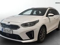 Begagnad Kia Ceed Advance 141 HK (103 kW) 2021 Vit Halvkombi