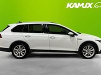Begagnad VW Golf Alltrack 190 HK (139 kW) 2022 Vit Kombi