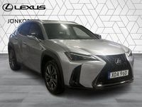 Begagnad Lexus UX 300h Sport Design Packet 201 HK (147 kW) 2024 Silver SUV