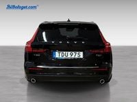 Begagnad Volvo V60 Momentum 397 HK (291 kW) 2020 Svart Kombi